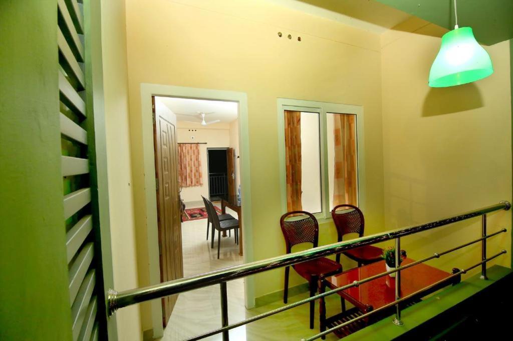 Loyal Residency Bed & Breakfast Sultan Bathery Exterior photo